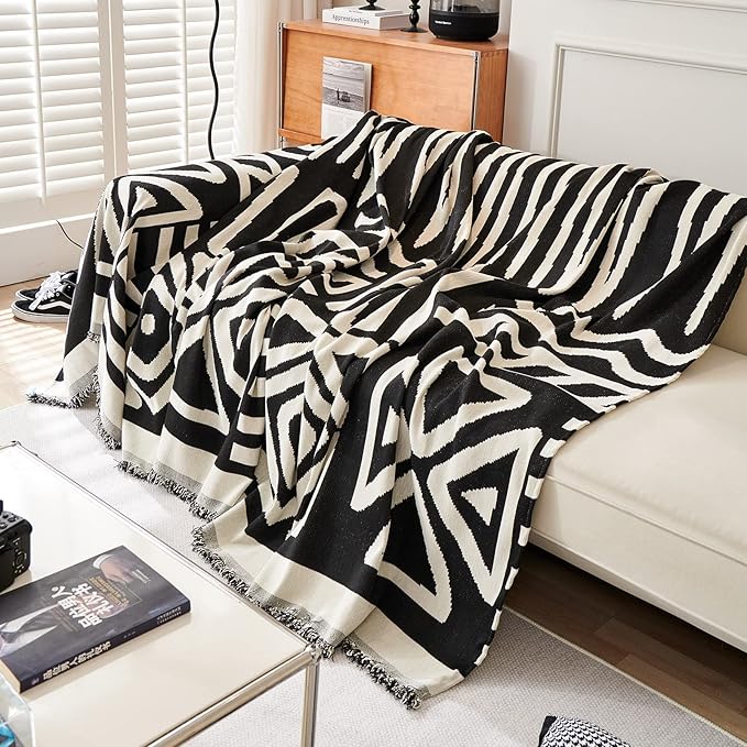 VM VOUGEMARKET Black Couch Cover - Image 5