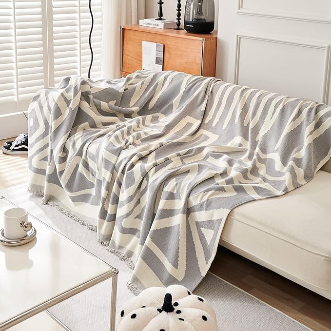 VM VOUGEMARKET Universal Couch Cover - Image 4