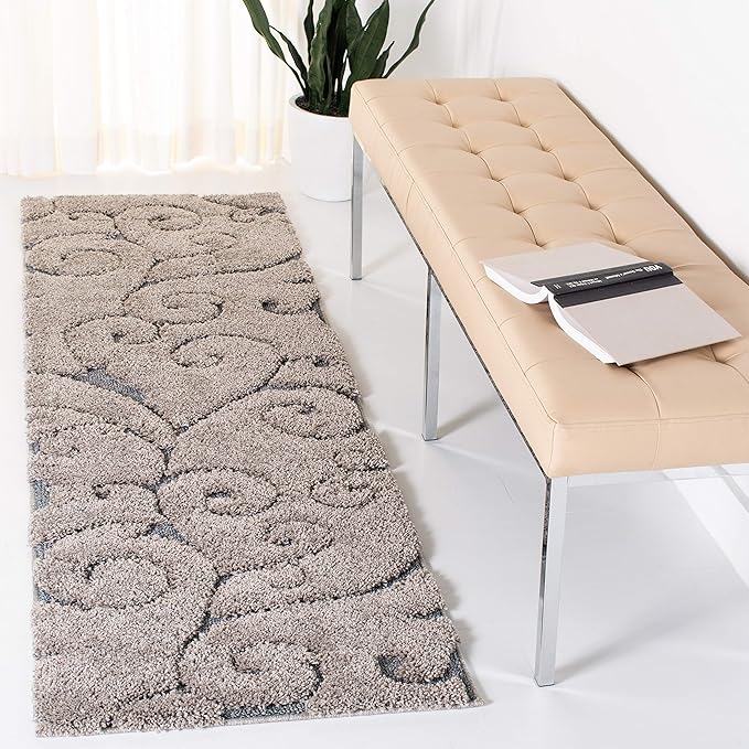SAFAVIEH Florida Shag Collection Accent Rug by SAFAVIEH